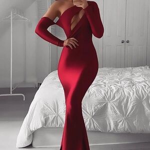 Mermaid Keyhole Burgundy Dress
